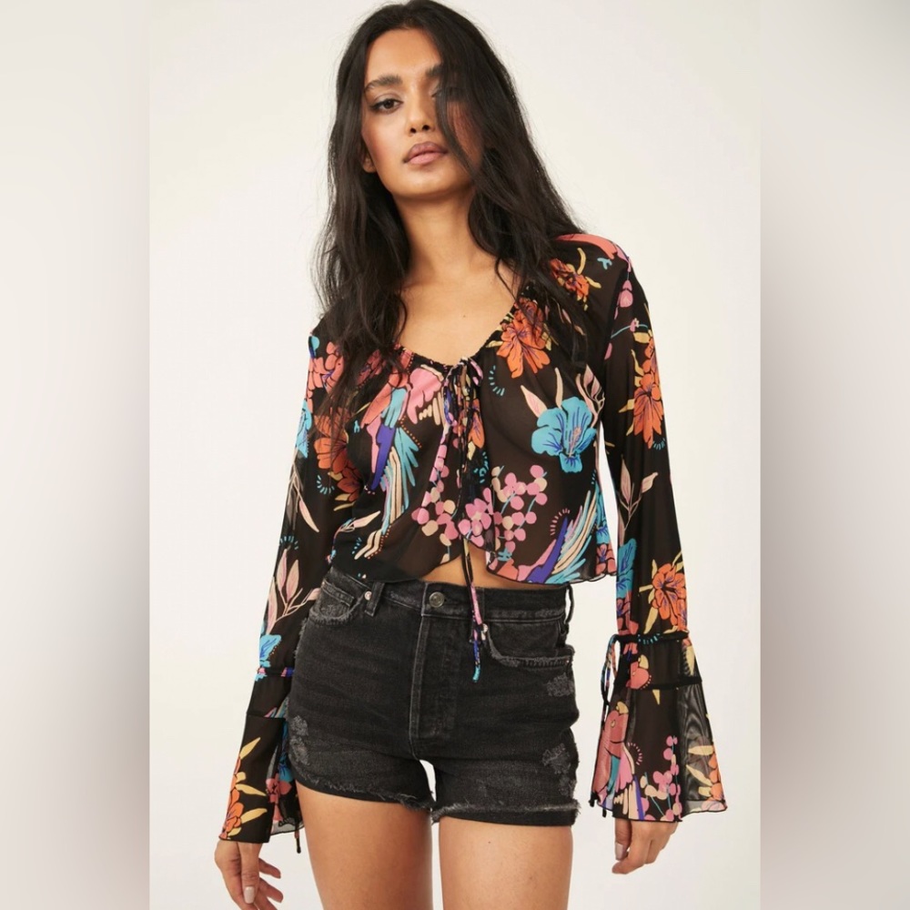 FREE PEOPLE OF PARADISE FLORAL BELL SLEEVE TOP BLACK COMBO NEW Sz Medium